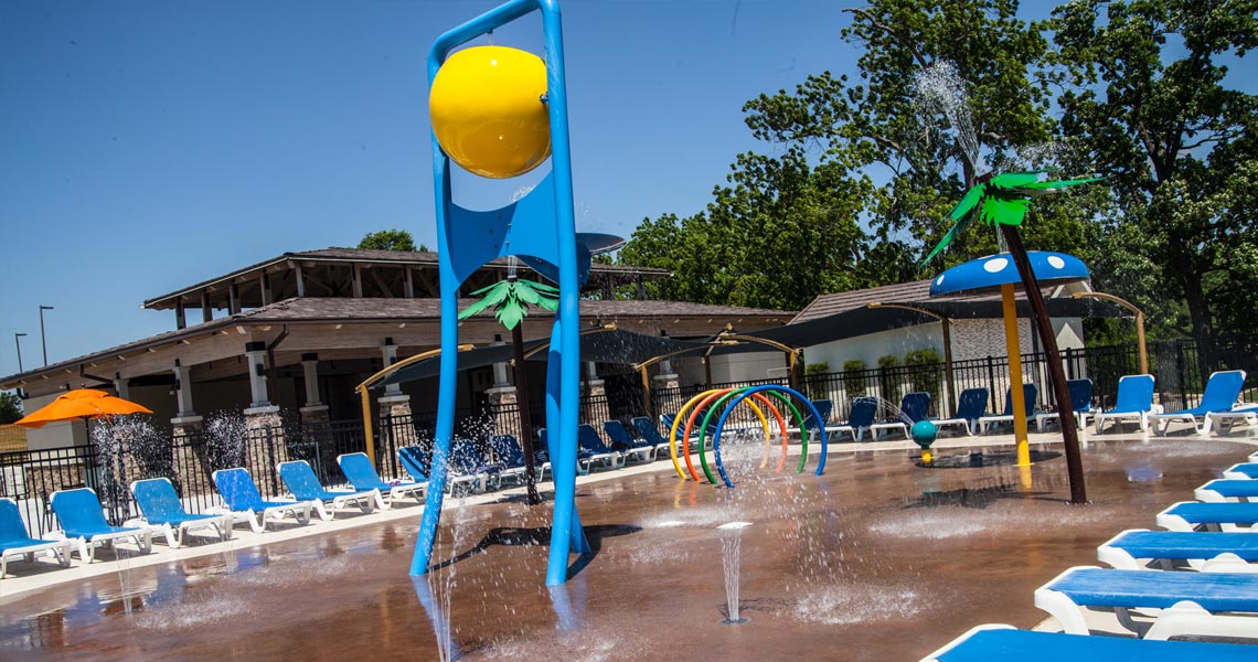 Pools | Lakewood Oaks Country Club